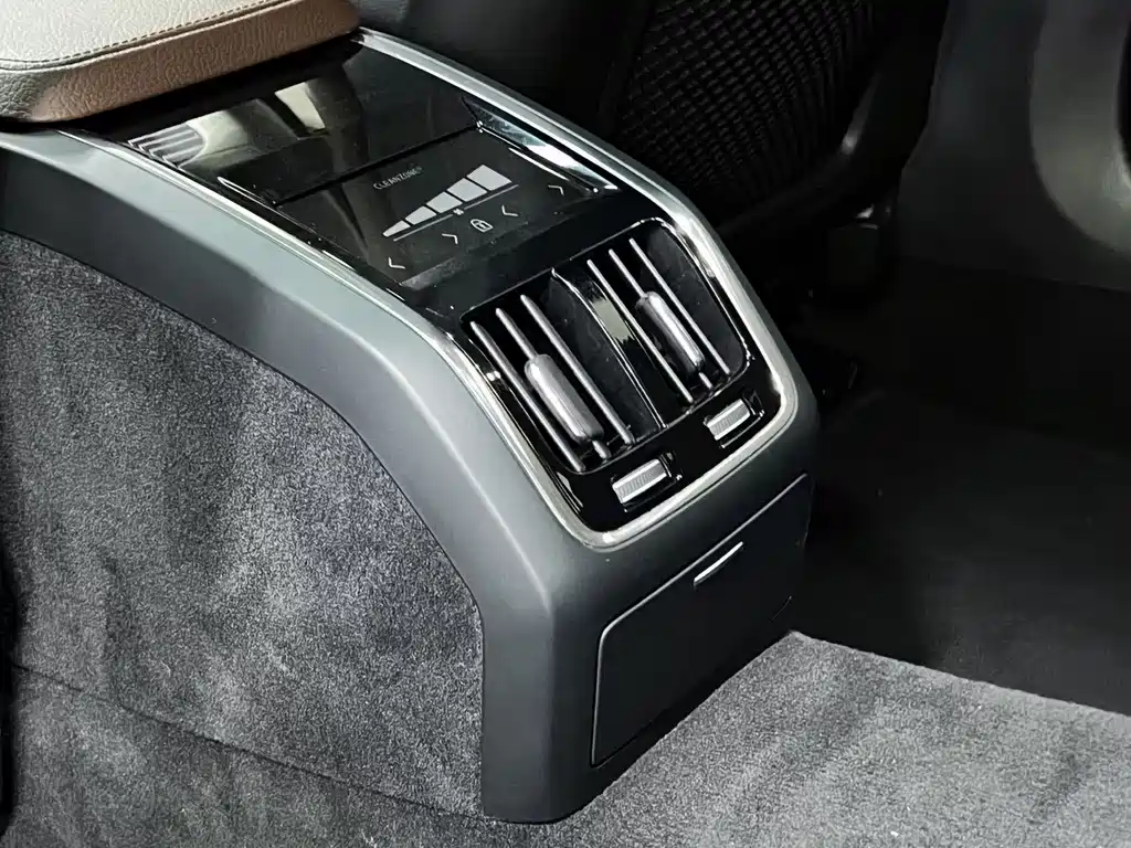 Volvo S90 — миниатюра 14