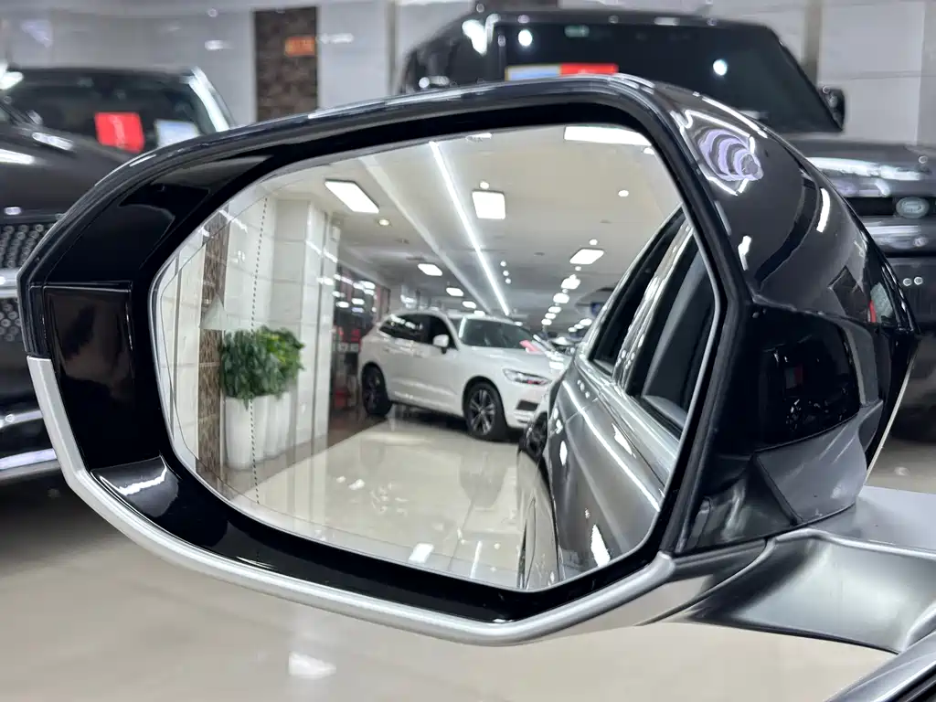 BMW 5 Series — миниатюра 19