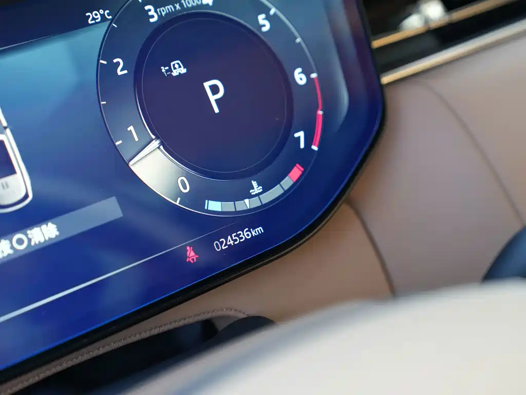 Land Rover Range Rover — миниатюра 13