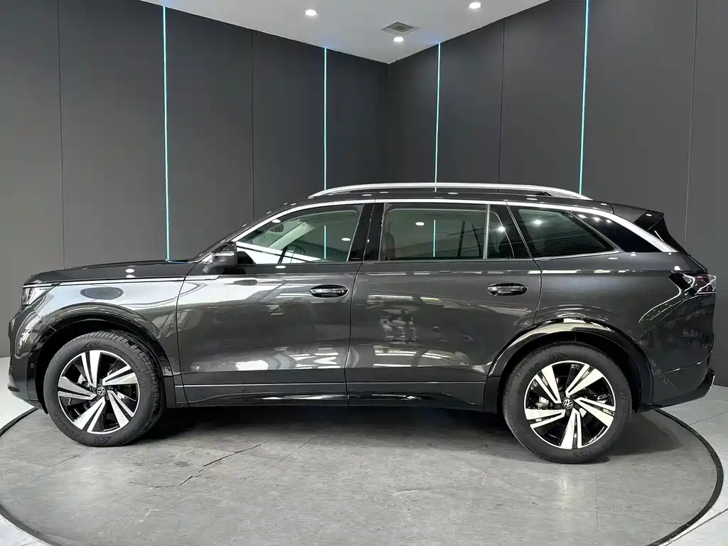 Volkswagen Tavendor 2024 380TSI R-Line