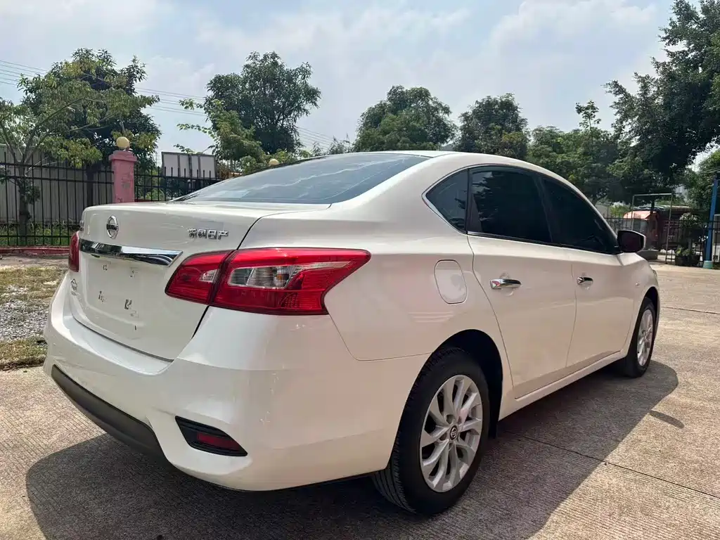 Nissan Sylphy — миниатюра 6
