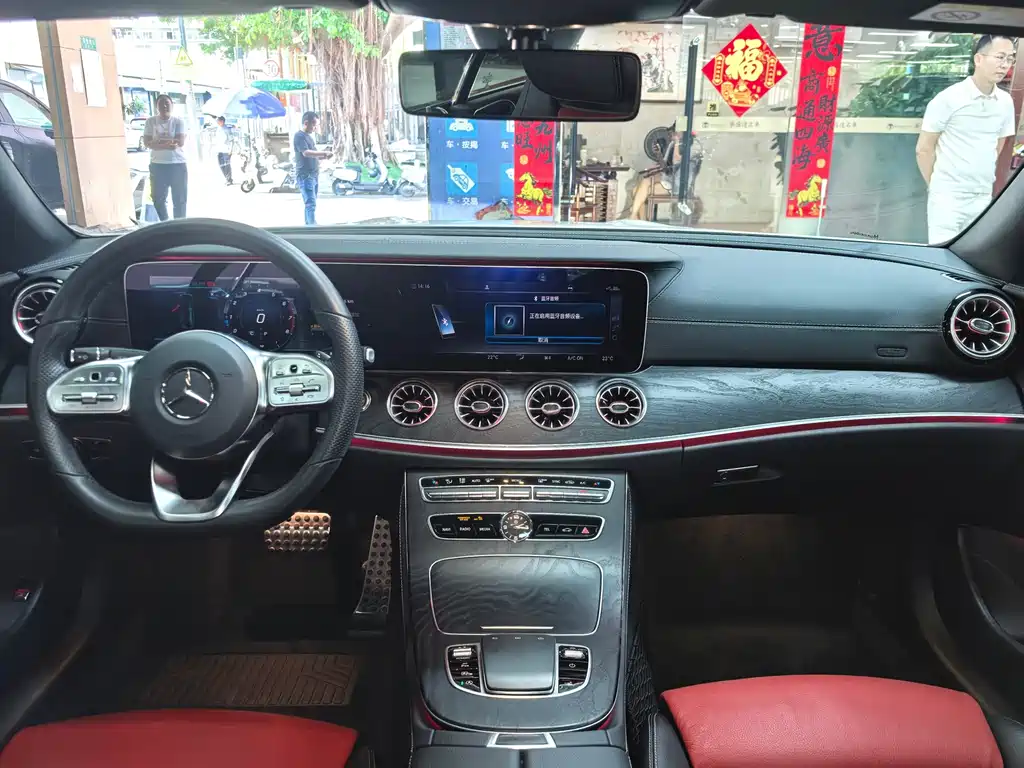Mercedes-Benz E-Class (Import) — миниатюра 12