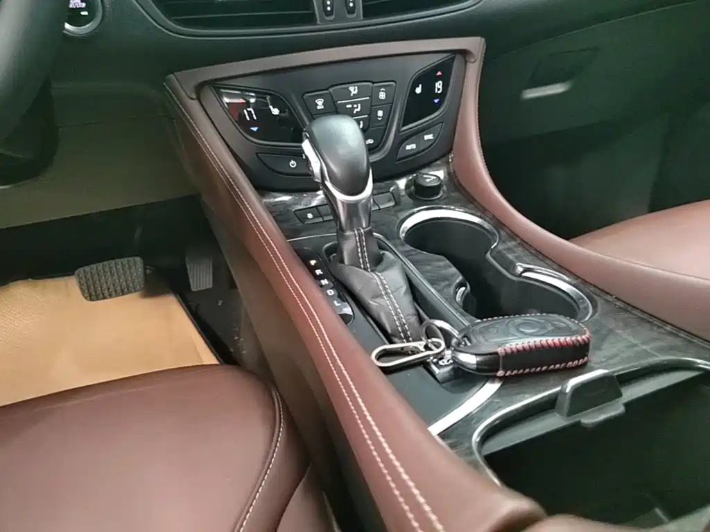 Buick Envision Plus — миниатюра 14