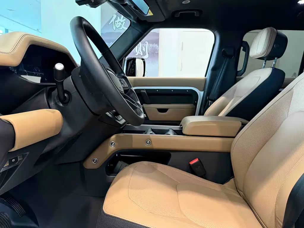 Land Rover Defender — миниатюра 6