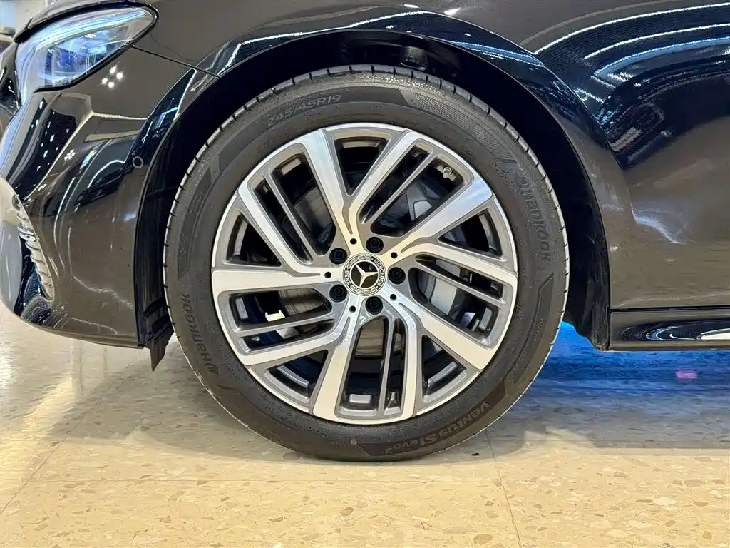 Mercedes-Benz E-Class E 2025 E 300 L Fashion