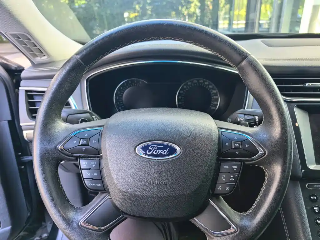 Ford Taurus — миниатюра 13