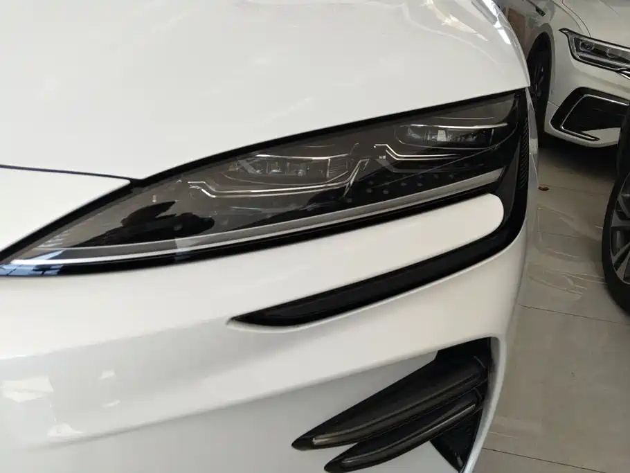 BYD PLUS New Energy — миниатюра 5