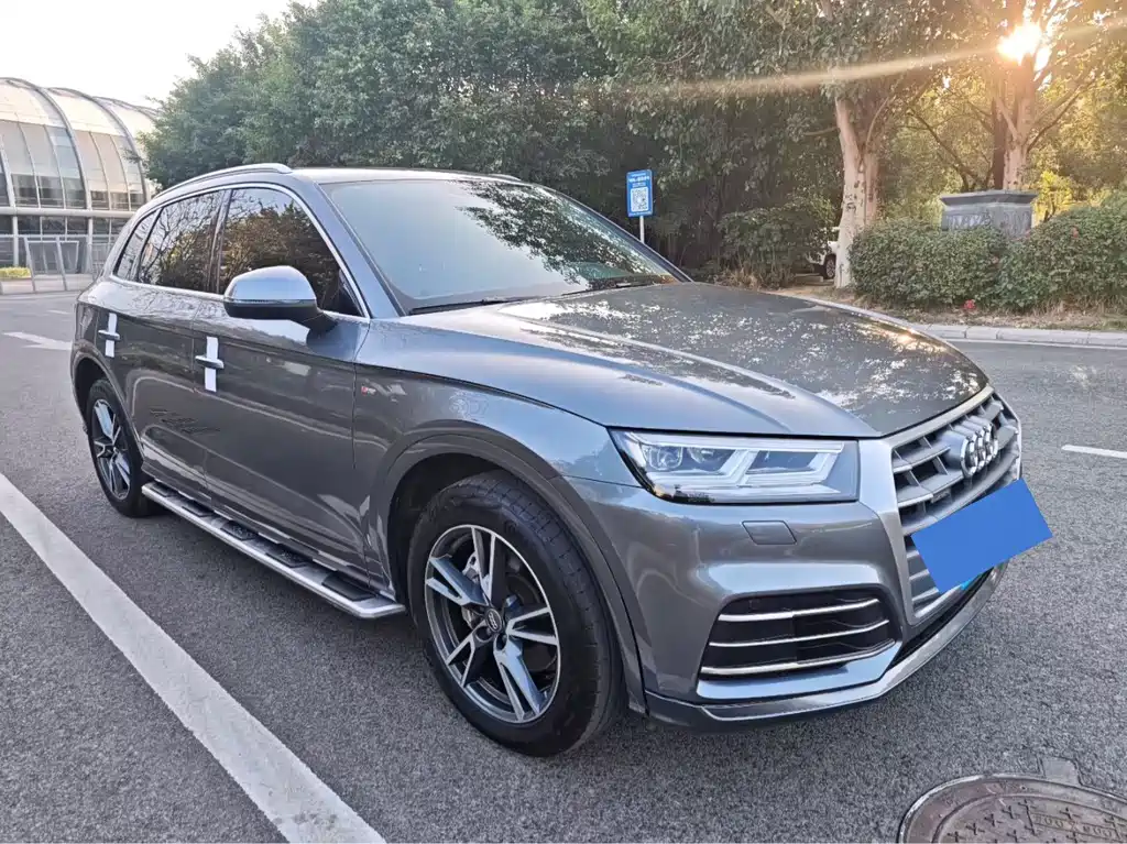 AUDI Q5L