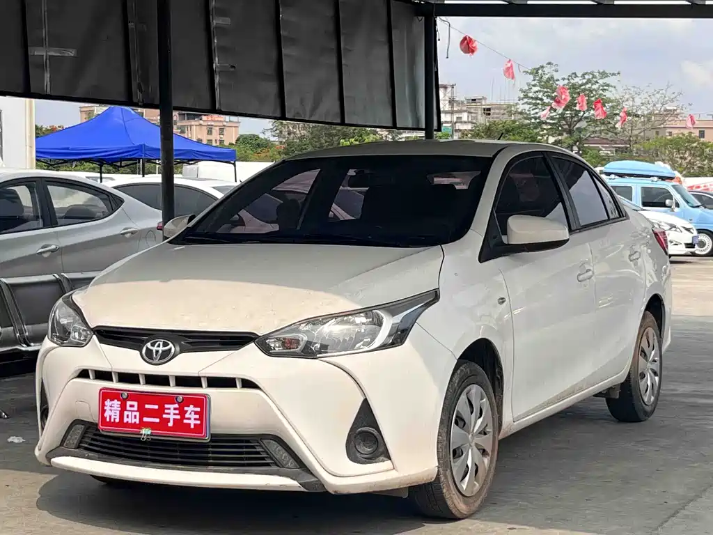 Toyota Yaris L 2020