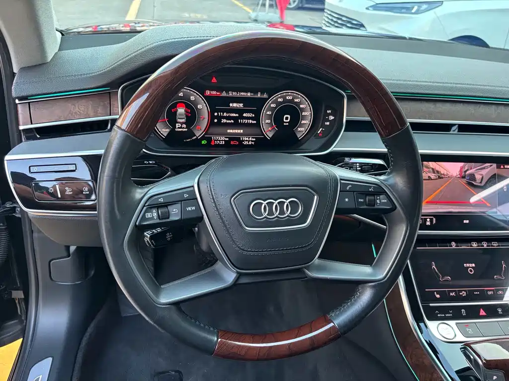 Audi A8 — миниатюра 10