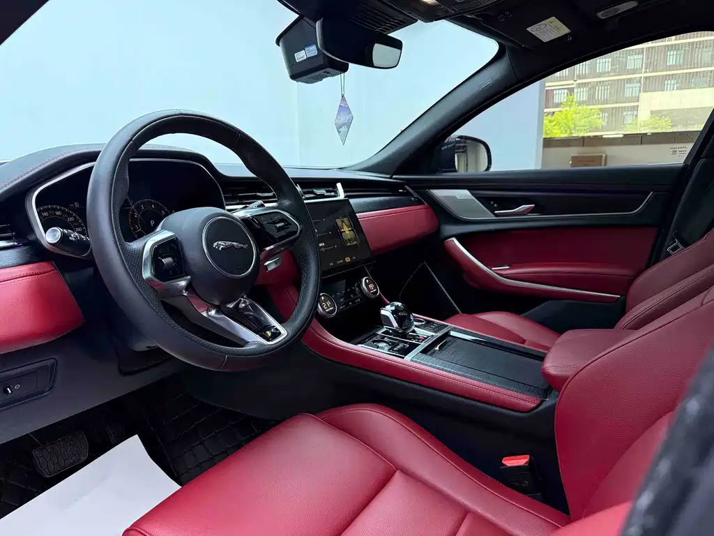 Jaguar XFL — миниатюра 10