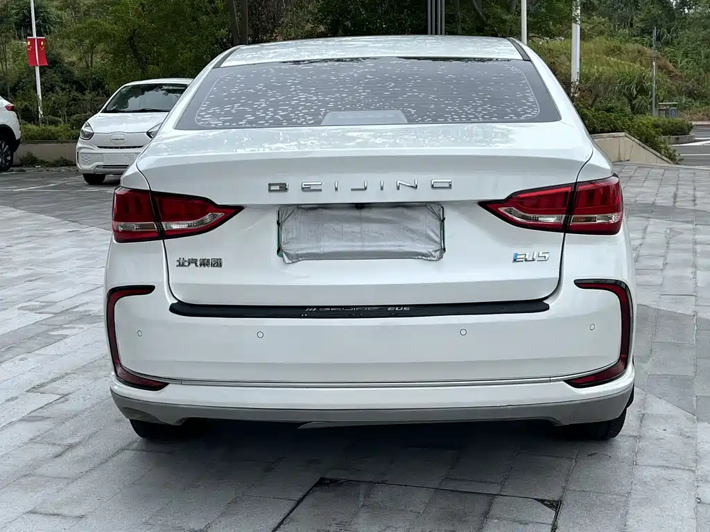 BAIC EU5 — миниатюра 4
