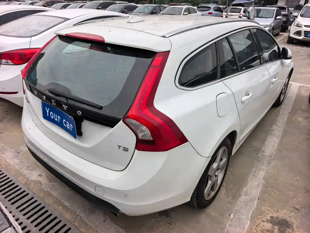Volvo V60 — миниатюра 5
