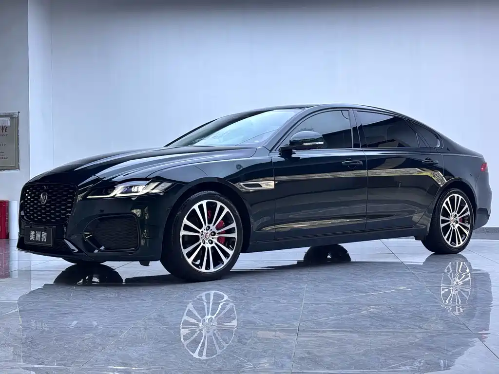 Jaguar XFL
