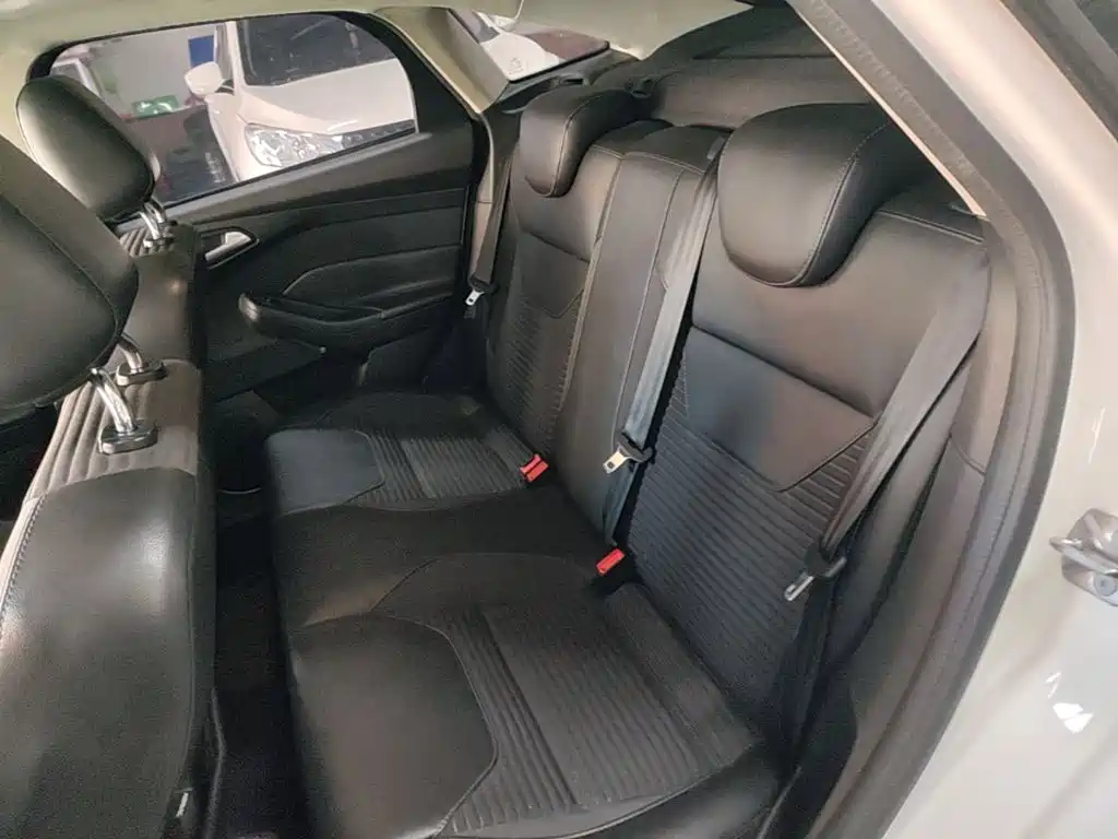 Ford Focus — миниатюра 17