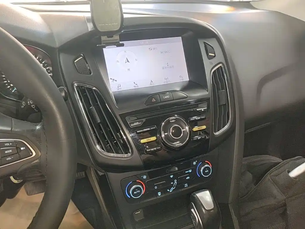 Ford Focus — миниатюра 13