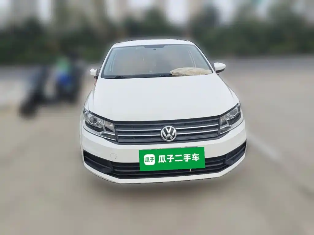 Volkswagen Santana — миниатюра 2