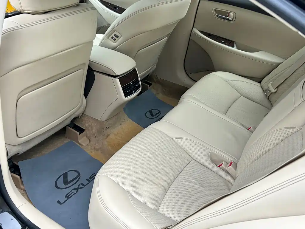 Lexus ES — миниатюра 14