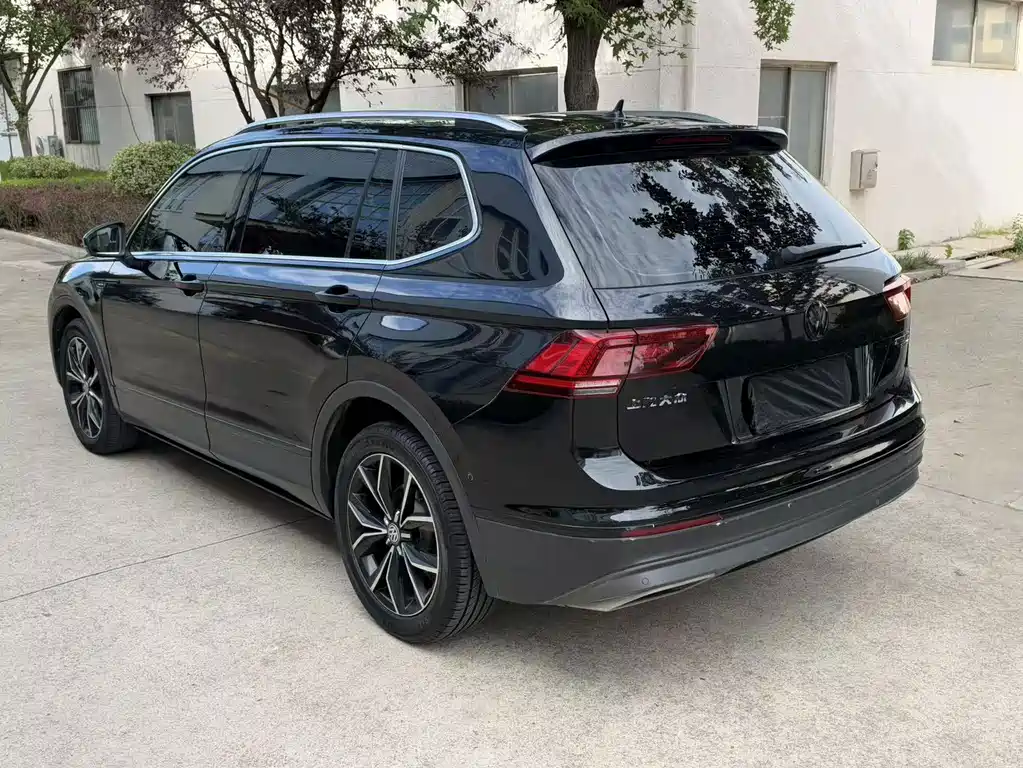 Volkswagen Tiguan L — миниатюра 5