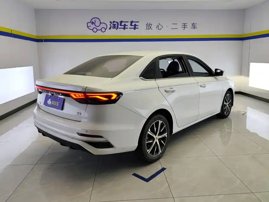 Geely Emgrand — миниатюра 3