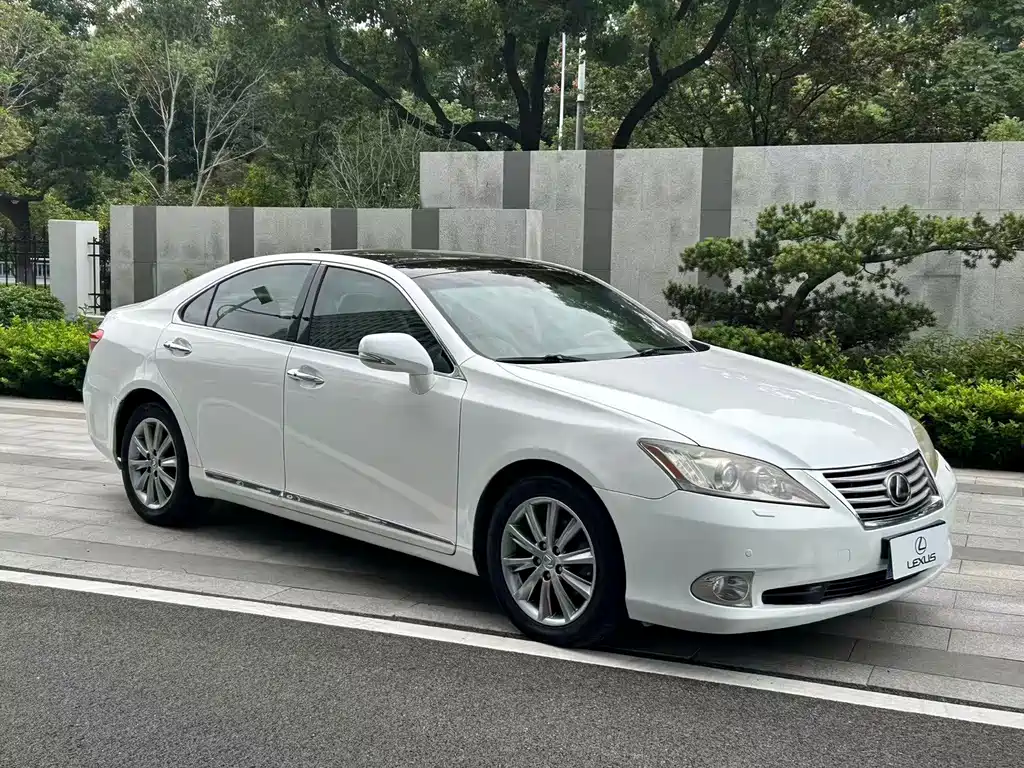 Lexus ES — миниатюра 3