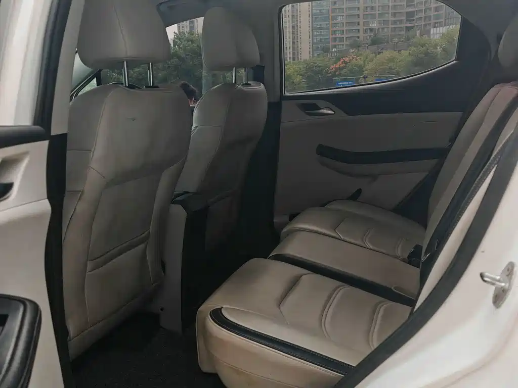 BYD Yuan Pro — миниатюра 6