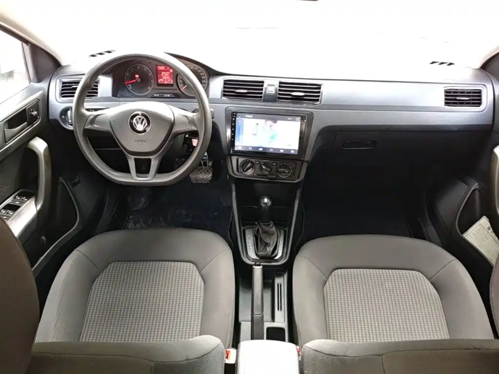 Volkswagen Santana — миниатюра 10
