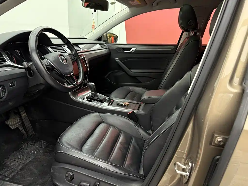Volkswagen Passat — миниатюра 10
