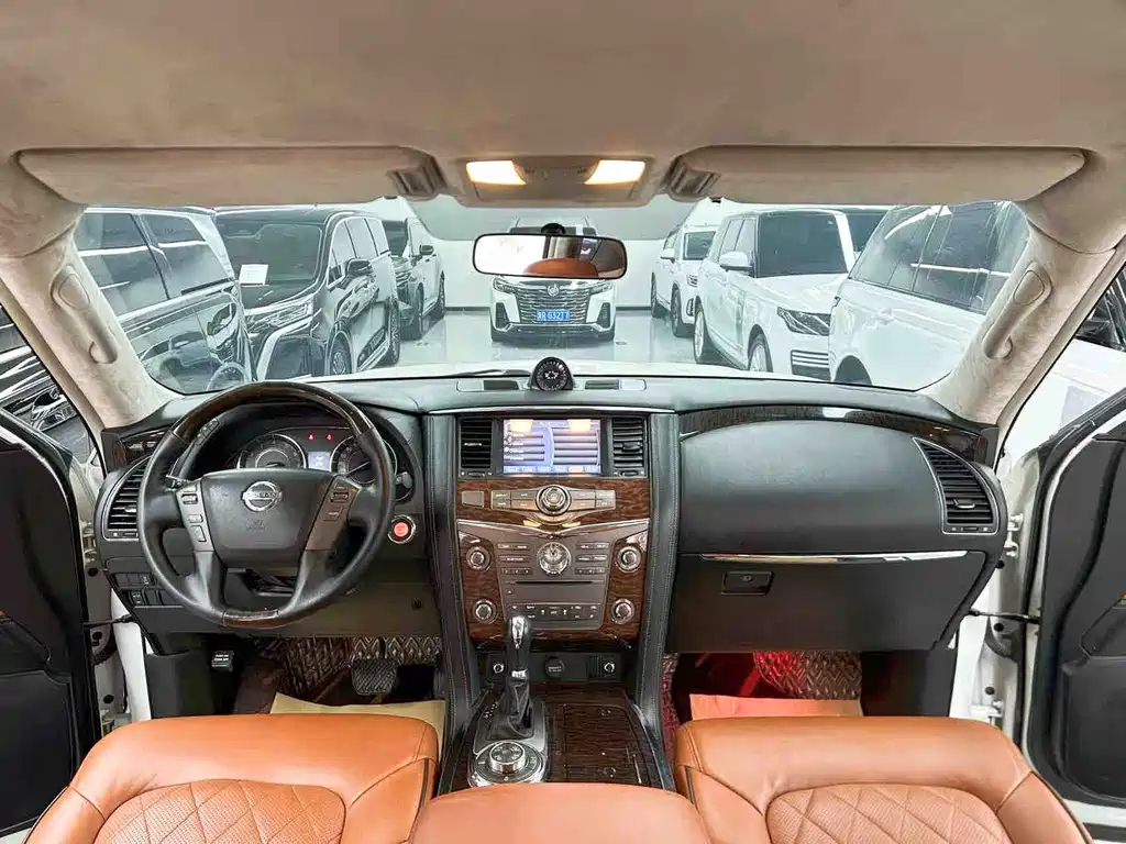 Nissan Patrol — миниатюра 9