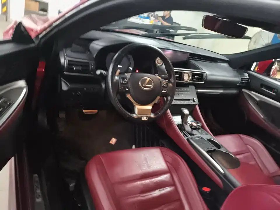 Lexus RC — миниатюра 3