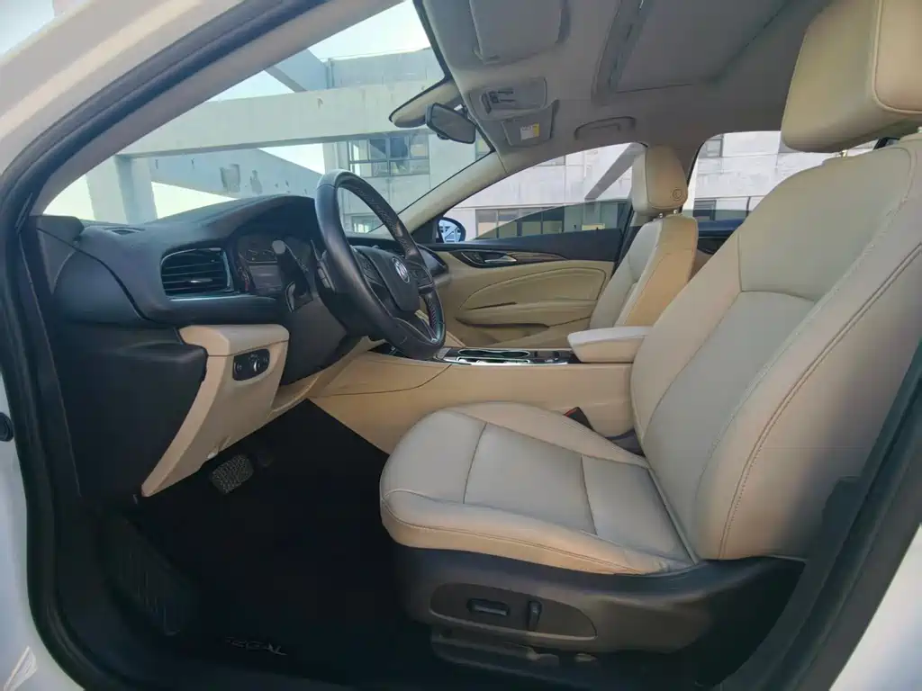 Buick Regal — миниатюра 4
