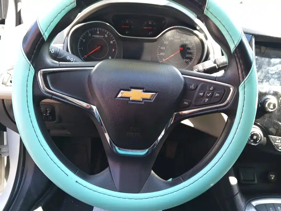 Chevrolet Cruze — миниатюра 15