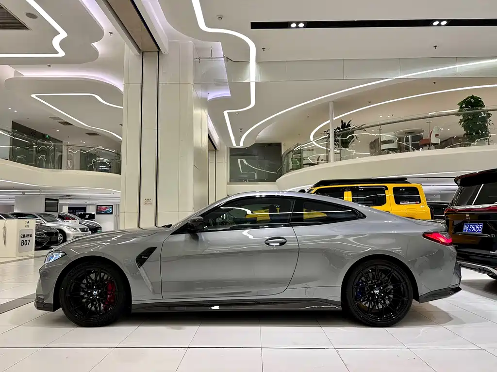 BMW M4 — миниатюра 3