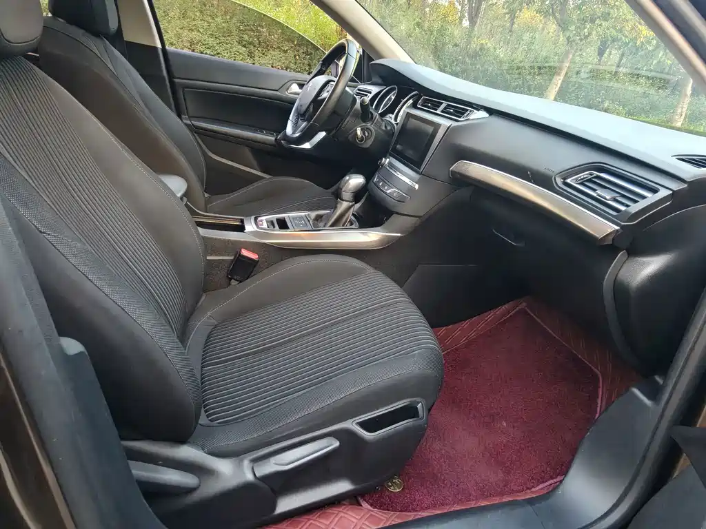 Peugeot 408 — миниатюра 10