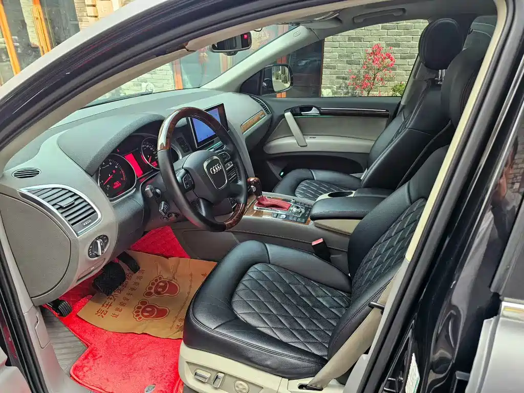 Audi Q7 2011 3.0 TFSI Comfort (200kW