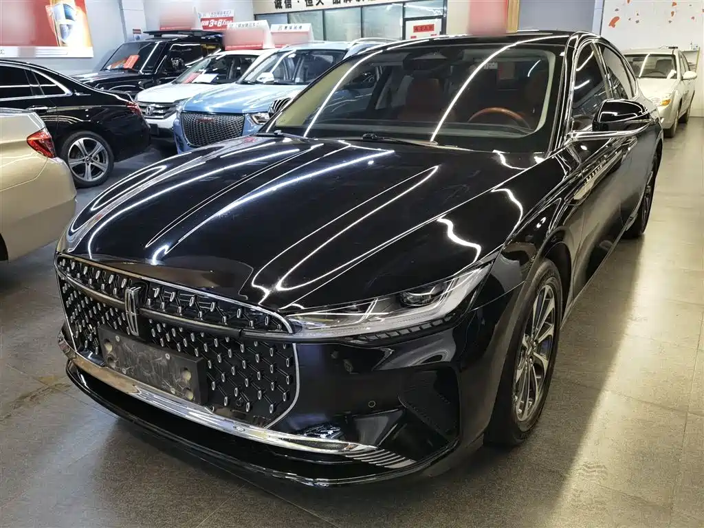 Lincoln Z 2022 i