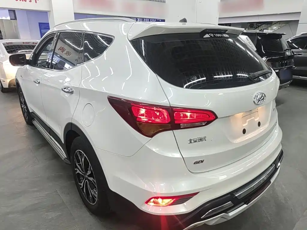 Hyundai Santa Fe — миниатюра 5