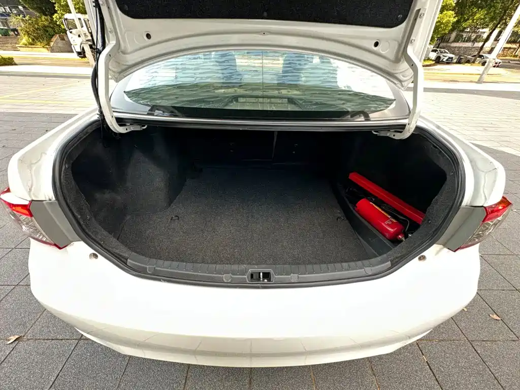 Toyota Corolla — миниатюра 17