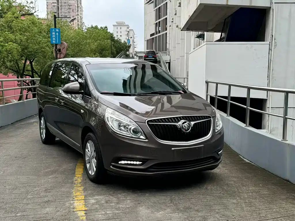 Buick GL8 — миниатюра 3