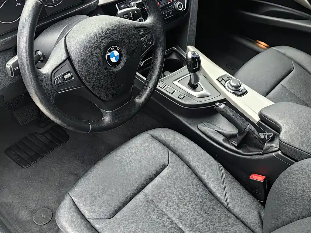 BMW 3 Series — миниатюра 5