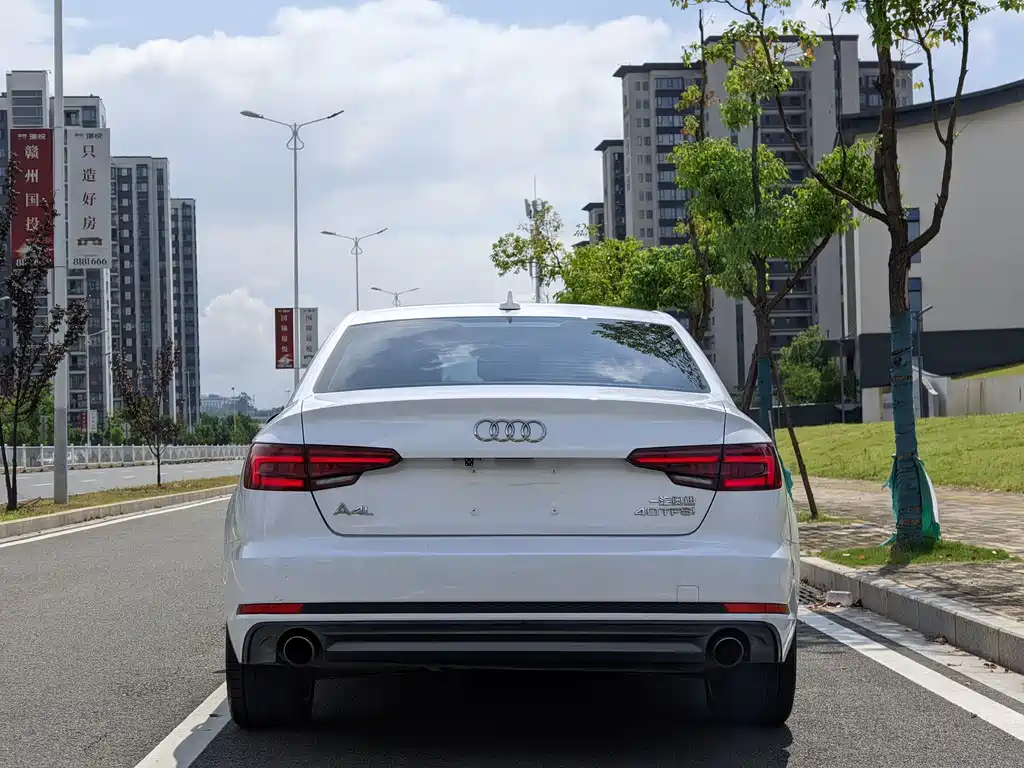 Audi A4L — миниатюра 4
