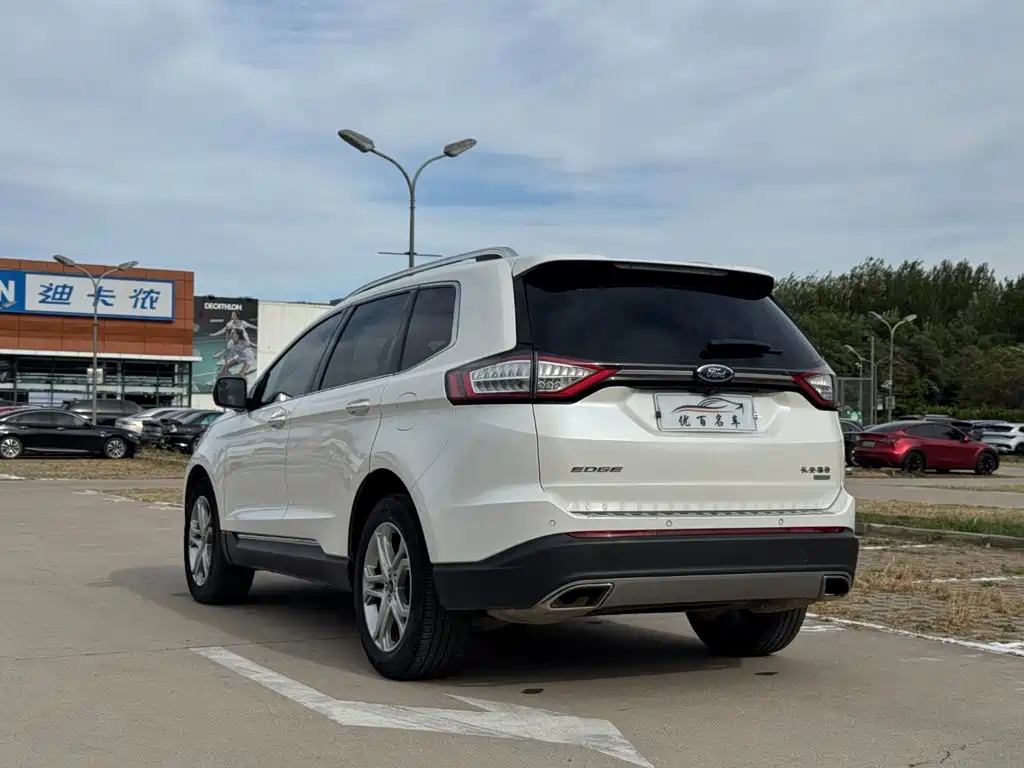 Ford Edge — миниатюра 4