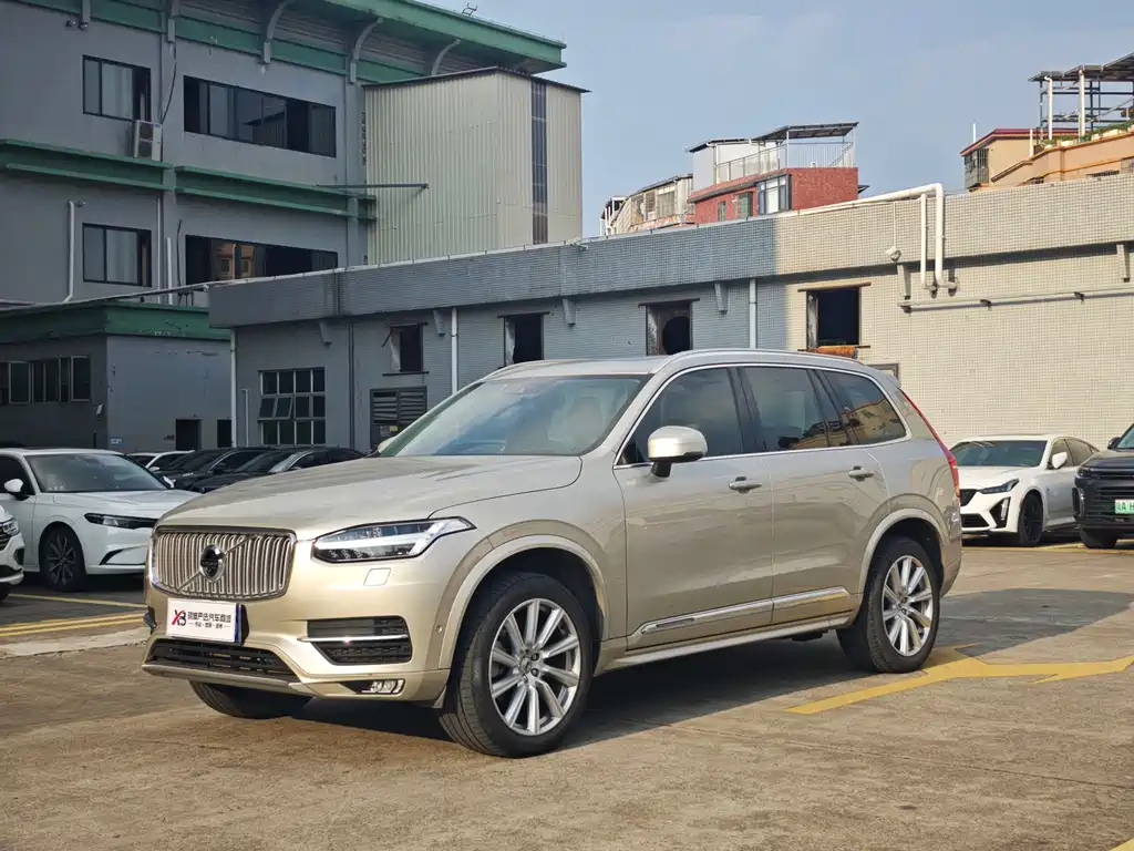Volvo XC90