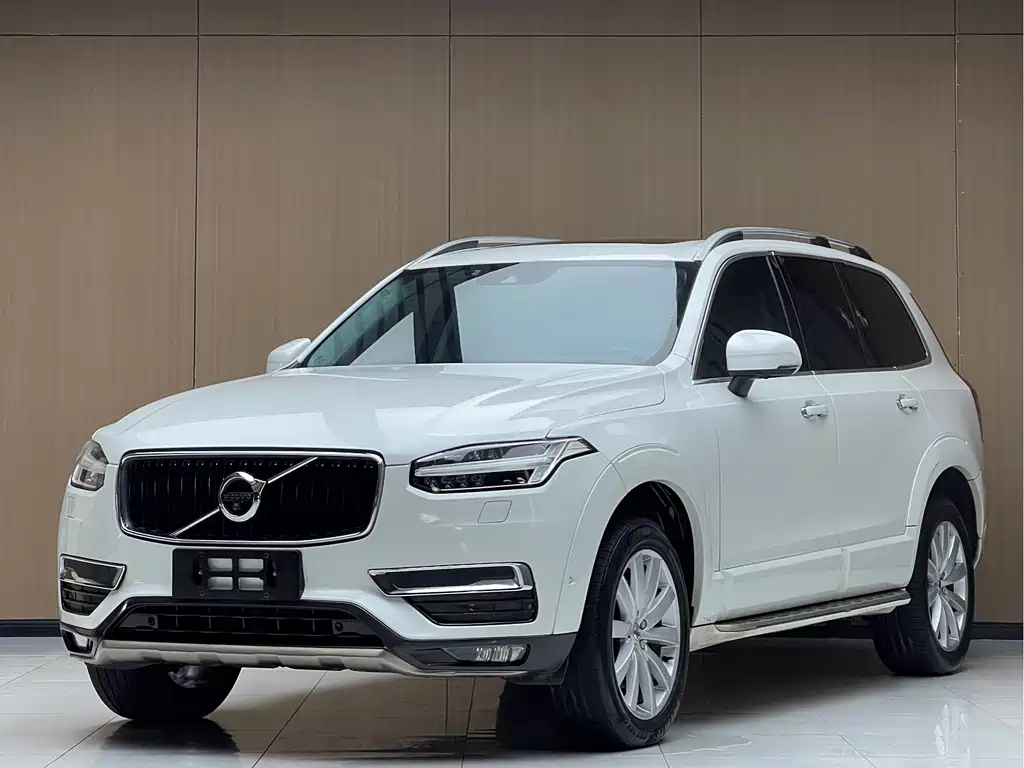 Volvo XC90 2015 T6 7 мест