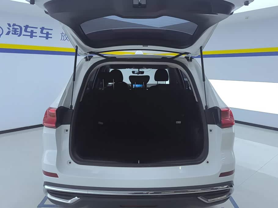 Haval Haval M6 1.5 л 2021 г. Белый, пробег 39700 км