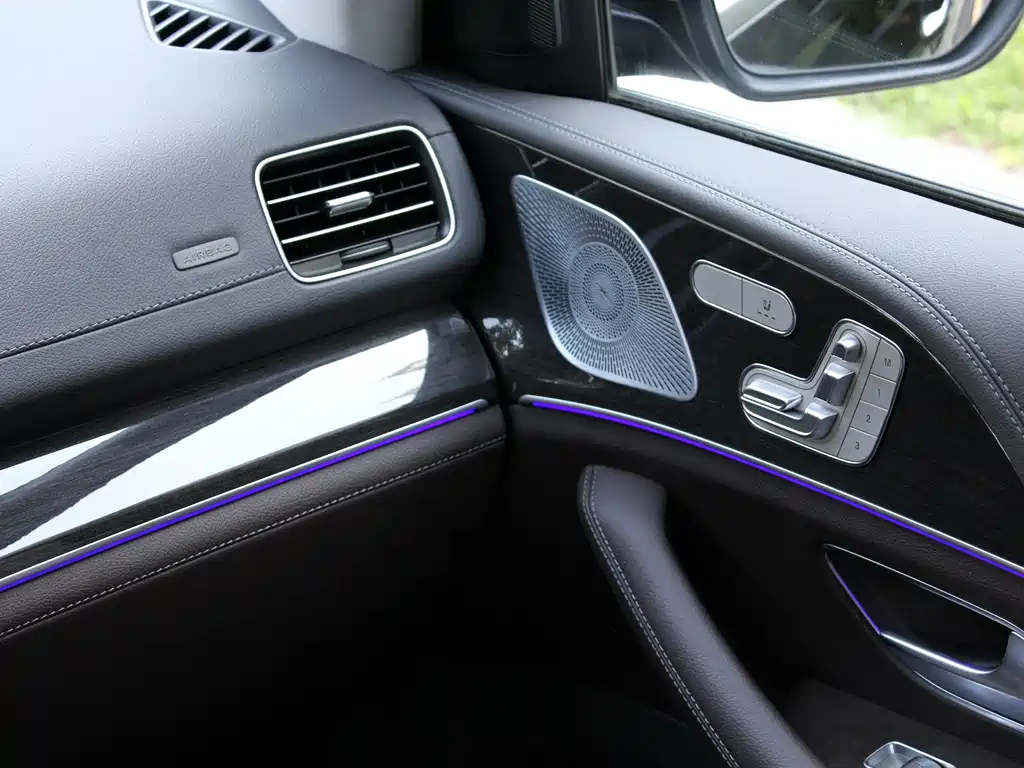 Mercedes-Benz GLS — миниатюра 18