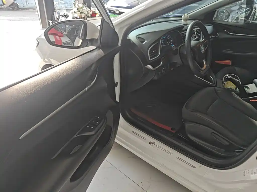 Buick Excelle — миниатюра 16