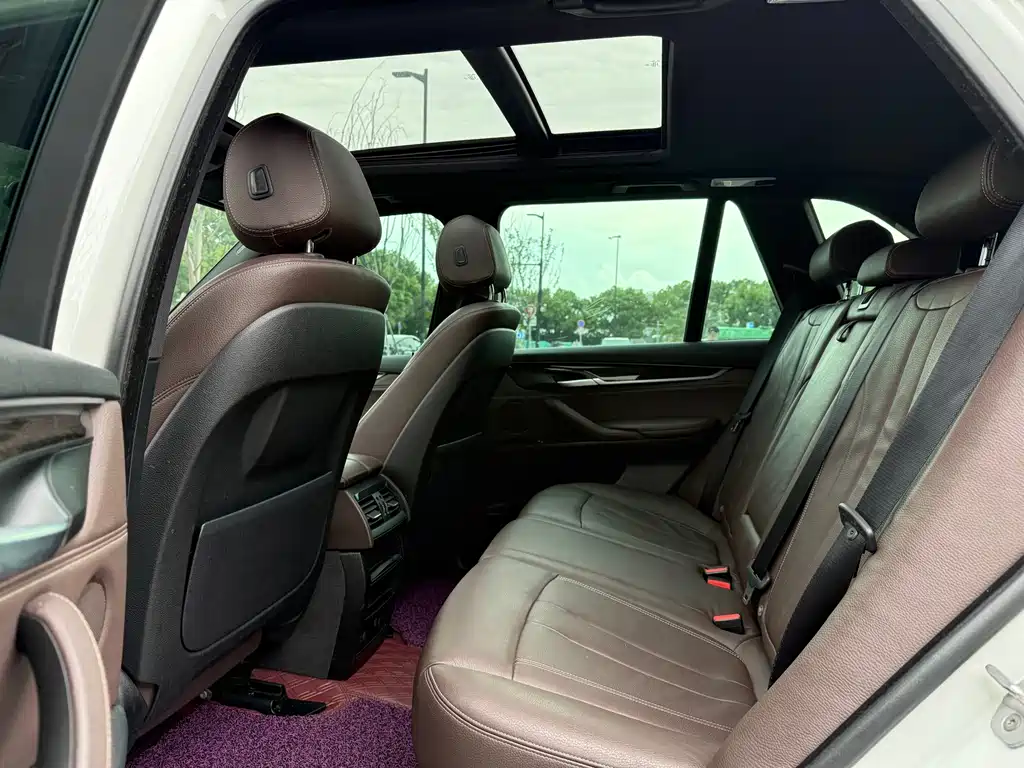 BMW X5 (Import) — миниатюра 11