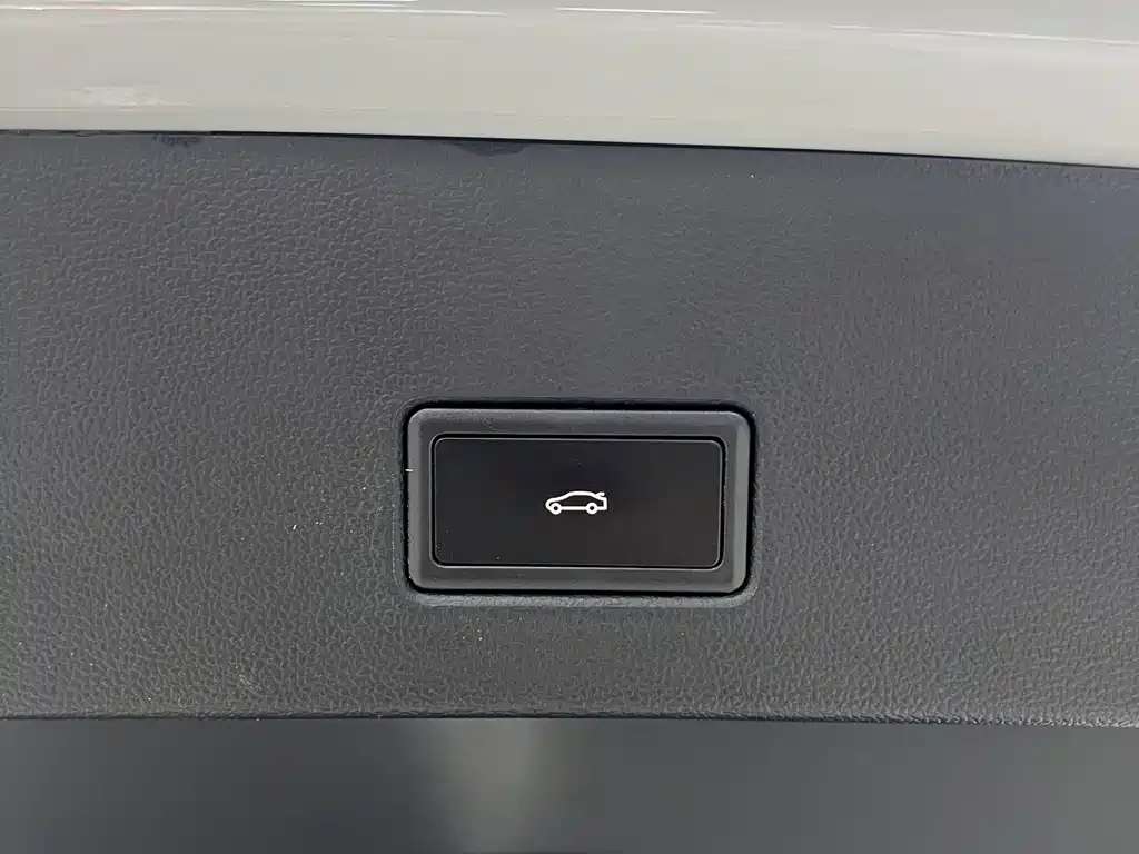 Volkswagen T-Roc 280TSI DSG 2WD Elite PLUS, фото 17