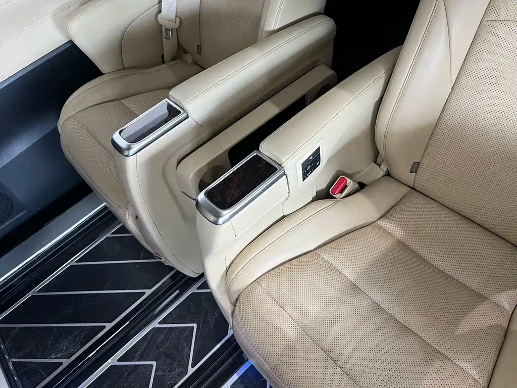 Toyota Alphard 2021 2.5L Luxury